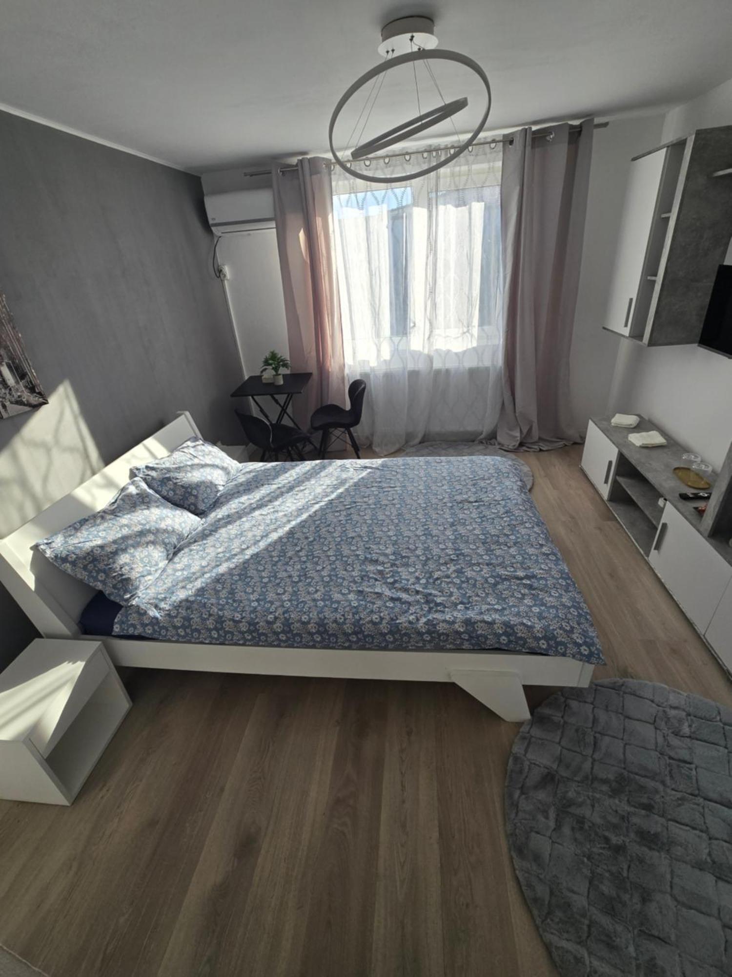 Appartamento Garsoniera - Moderna - *
