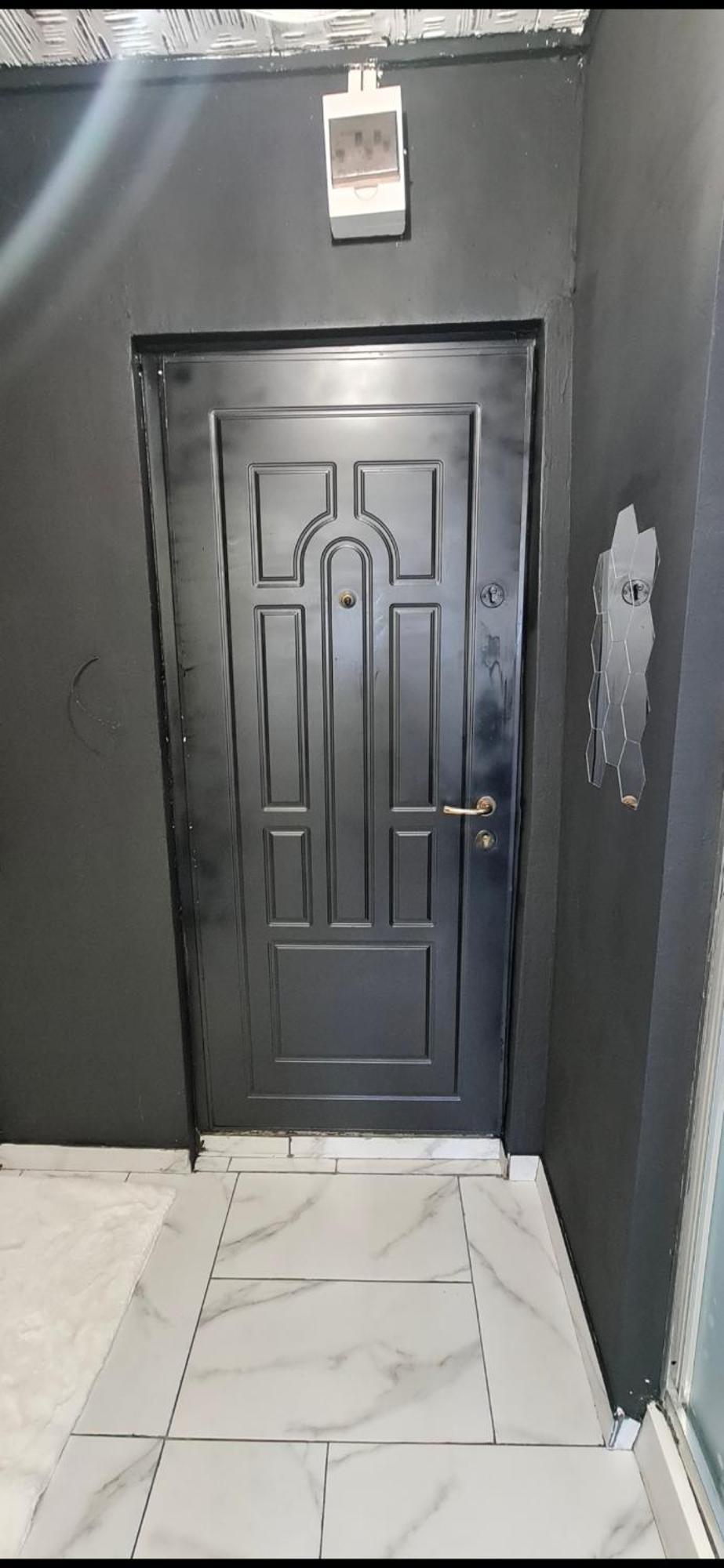 Garsoniera - Moderna - *